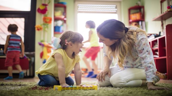 Five reasons to consider taking on trainees in your early learning service right now!